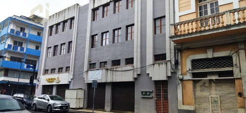 Edificio De 3 Pisos En Venta, Ebicado En El Centro Histórico De Veracruz, Cuenta Con Locales Y Oficinas
