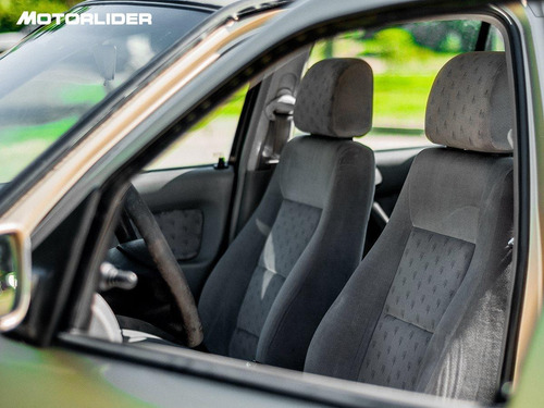 Imagen 9 de 15 de Volkswagen Gol 1.6 Mid | Permuta / Financia