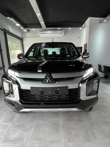 Imagen 9 de 15 de Toyota Hilux 2023 2.8 Cd Srx 177cv 4x4 At