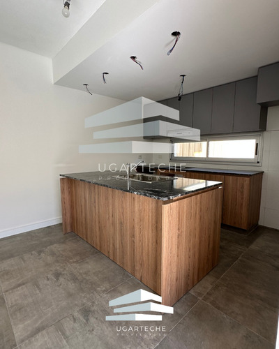 Venta - Departamento Con Jardín, Monte Grande