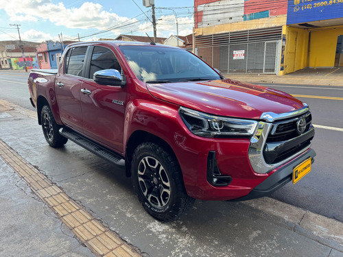 Toyota Hilux 2.8 D-4D TURBO DIESEL CD SRX 4X4 AUTOMÁTICO