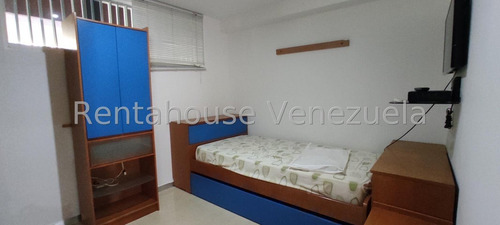 Alquiler De Impecable Apartamento, En Lomas Del Sol. Mls 25-6581. Mjs.