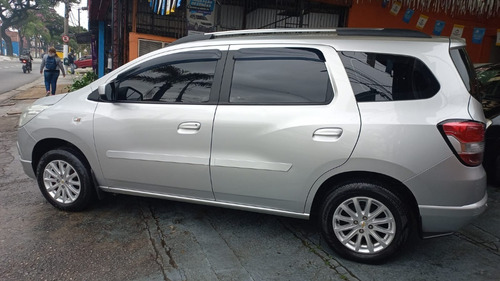 Imagem 3 de 16 de Chevrolet Spin Lt 1.8 Automática