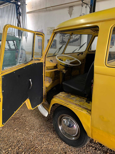 Kombi Standard Corujinha Antiga