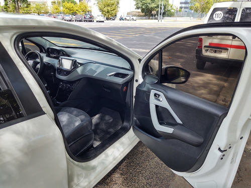 Peugeot 208 2015 Allure Touch Abasto Motors