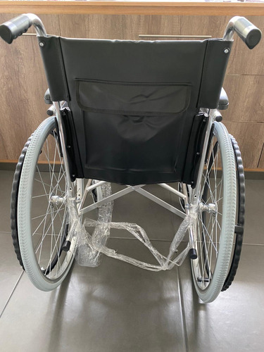 Imagen 3 de 4 de Silla De Ruedas De Aluminio Plegable 1 Año De Garantía