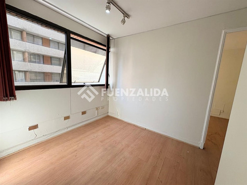 Oficina En Arriendo En Providencia A Pasos Metro Los Leones