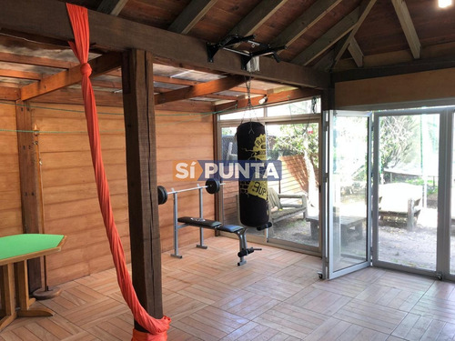 Imagen 14 de 25 de Casa En Jardines De Cordoba - Punta Del Este