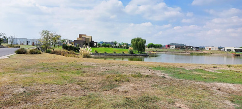 San Sebastián, Lote Al Agua En Venta. Área 11