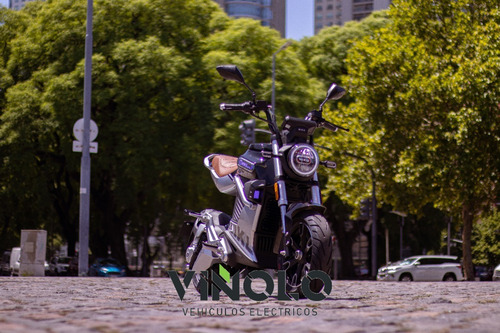 Imagen 10 de 16 de Moto Eléctrica Sunra Super Miku / No Soco Kymco Lucky / A