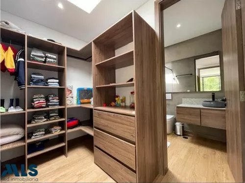 Hermosa Casa Moderna En El Escobero(mls#242569)