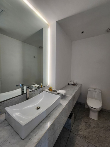 Oficina Premium En Venta En Torre Jv Iii - Piso Completo