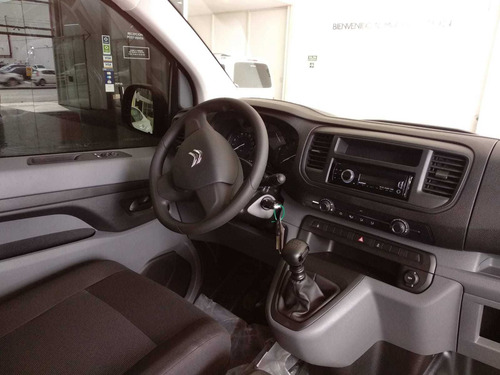 Imagen 12 de 15 de Citroën Jumpy 2022 1.6 L3 Hdi 115 Business Mixto