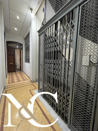 Edificio De Oficinas En Venta En Microcentro - Reconversion Viviendas