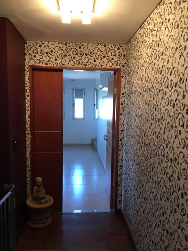 En Venta En Villa Bosch, Piso Unico Centrico Exclusivo Con Entrada Propia Cochera Dos Autos F: 10058