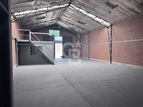 Bodega Versátil |quilicura | Oficina Y Baños
