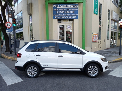 Volkswagen Suran 2017 1.6 Track