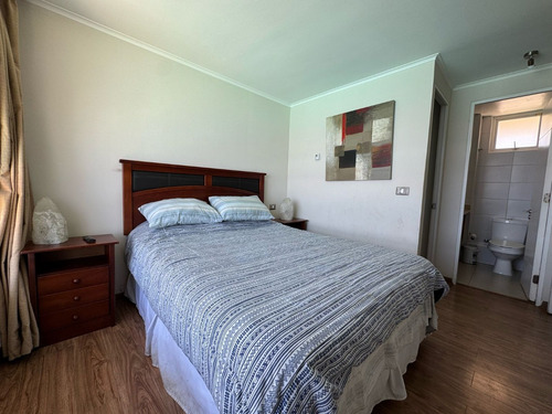 Se Vende Cómodo Dpto En Laguna Del Mar Amoblado, 2d/2b!