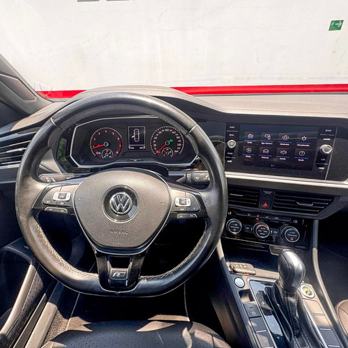 Volkswagen Jetta R Line Tiptronic TSI 1.4L