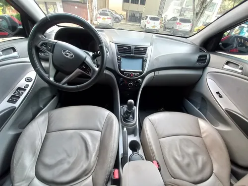 Hyundai Accent 1.6 Premium Mecánica