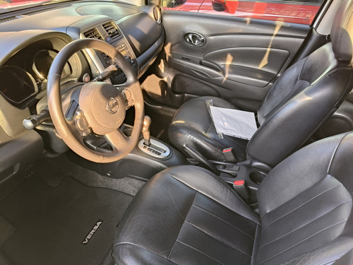 Nissan Versa 1.6 Exclusive At