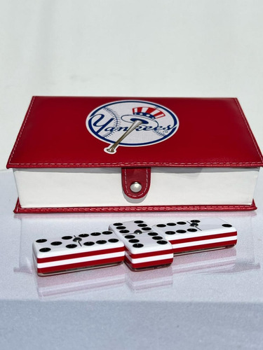 Domino Yankees Jumbo Estuche Tipo Libro