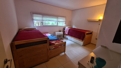 Casa El Mago, 3 Dormitorios Mar De Las Pampas, Amplio Parque