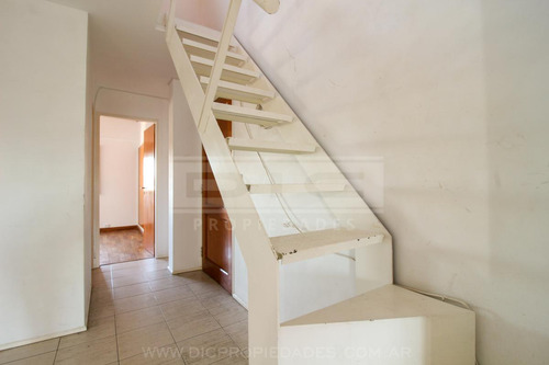 Departamento 3 Ambientes Con Balcon. Prox A Av Centenario