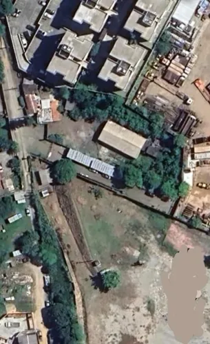 Terreno Com Galpão De 180mt E 2 Casas Pequenas