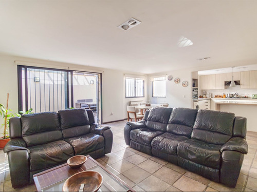 Venta Pocitos 4 Dormitorios Hermosa Casa Con Fondo