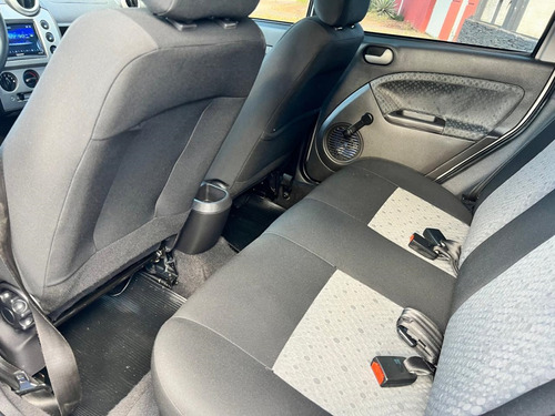 Ford Fiesta 1.6 MPI CLASS HATCH 8V FLEX 4P MANUAL