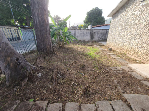 Terreno Con Casa En Barrio Sucre Las Delicias - Jb
