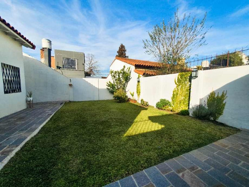 Imagen 4 de 14 de Chalet En Venta En Castelar Norte