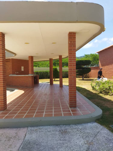 Townhouse Duplex Conjunto Villas Del Valle Margarita