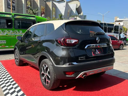 Renault Captur 2.0 Intens Automática