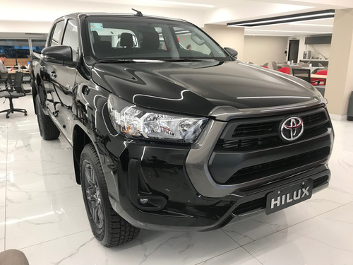 Toyota Hilux 4x4 Sr 2.8tdi Aut 6vel Entrega Inmediata 2025
