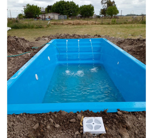 Casa Con Terreno 1700 M2 Y Piscina