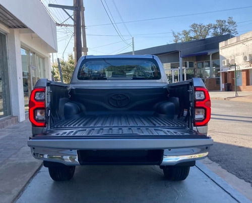 Imagen 7 de 15 de Toyota Hilux D/cabina 2.8 Tdi 204cv A/t 6 4x4 Srx 0km My2023