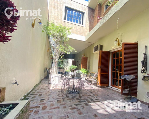 Imagen 2 de 22 de Excelente Casa En Venta A Reciclar Con Gran Potencial!