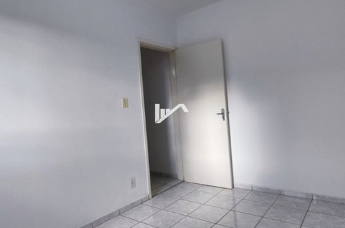 Imagem 10 de 13 de Lindo Apartamento Em Bom Condomínio A 1?5km Da Pista