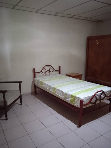 Imagen 5 de 9 de En Alquiler Habitaciones A Pocos Metros De La Av Las Delicias, En La Cooperativa