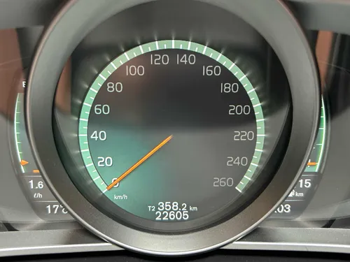 Volvo V40 2.0 T4 Drive-e R-design