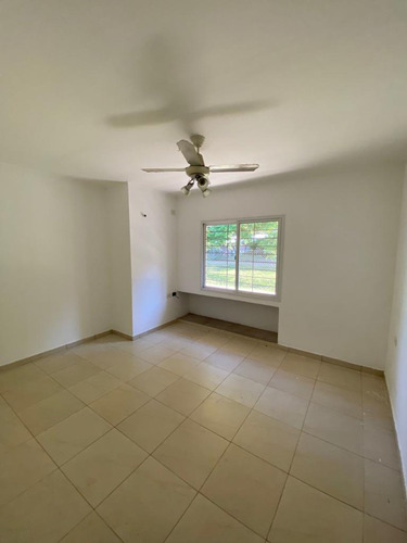 Imagen 18 de 27 de Venta Casa De 3 Dormitorios Con Pileta
