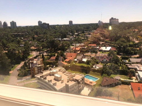 Imagen 16 de 24 de Apartamento En Venta De 3 Dormitorios En Playa Mansa (ref: Lij-5706)