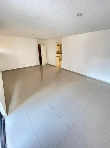 Imagen 6 de 9 de Apartamento En Alquiler Bella Vista(vacío)