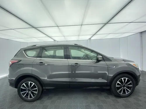 Ford Escape 2.0 Titanium 245 hp