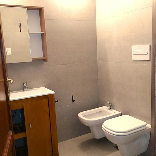 Departamento En Alquiler - 4 Dormitorios 2 Baños - 116mts2 - San Nicolás