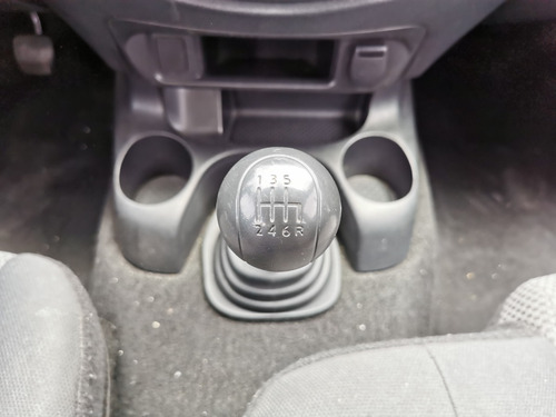 Imagen 2 de 12 de Nissan Np300 Doble Cabina S 5310