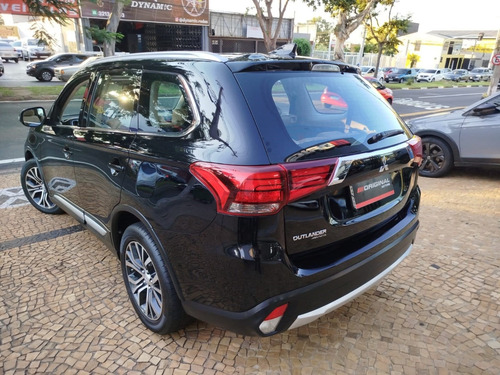 Mitsubishi Outlander 2.2 MIVEC DI-D DIESEL HPE-S AWD AUTOMÁTICO