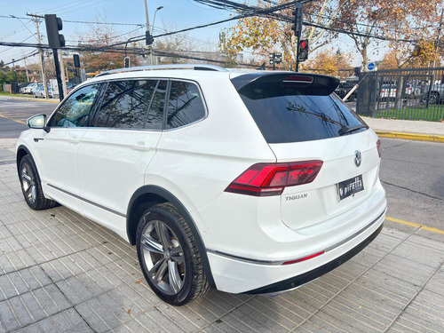 Volkswagen Tiguan 2.0 TSI DSG R-LINE 7A 4MOTION